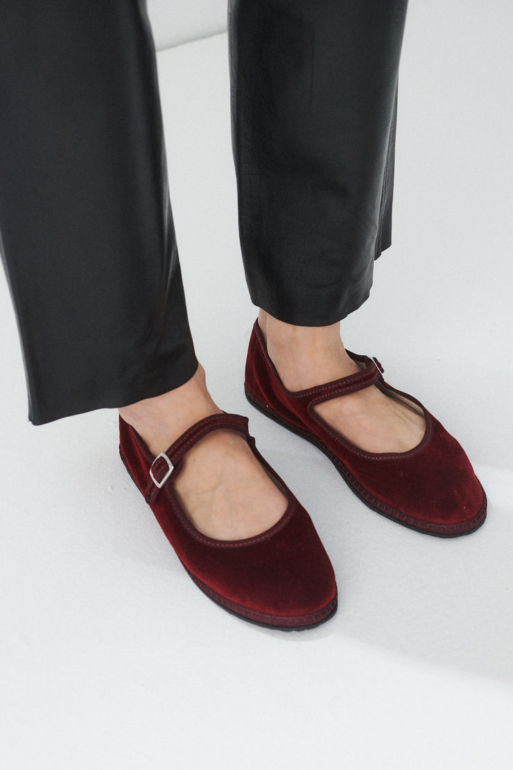 Vibi Venezia Velvet Mary Janes - Bordeux - Desert Vintage