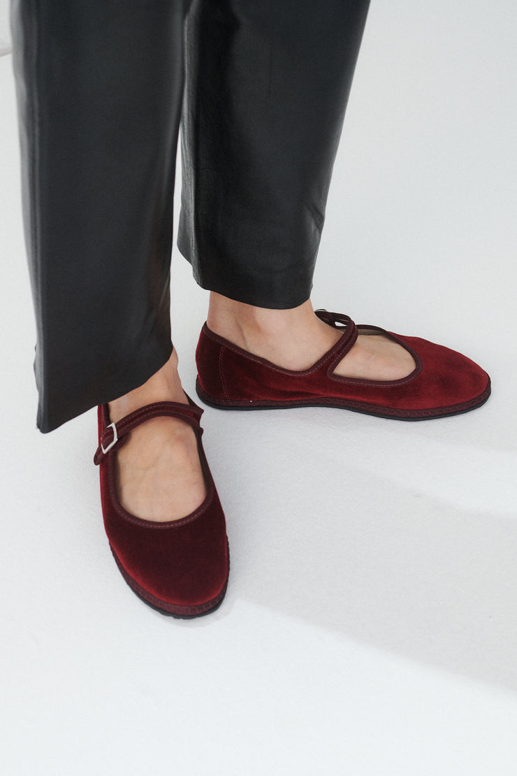 Vibi Venezia Velvet Mary Janes - Bordeux - Desert Vintage