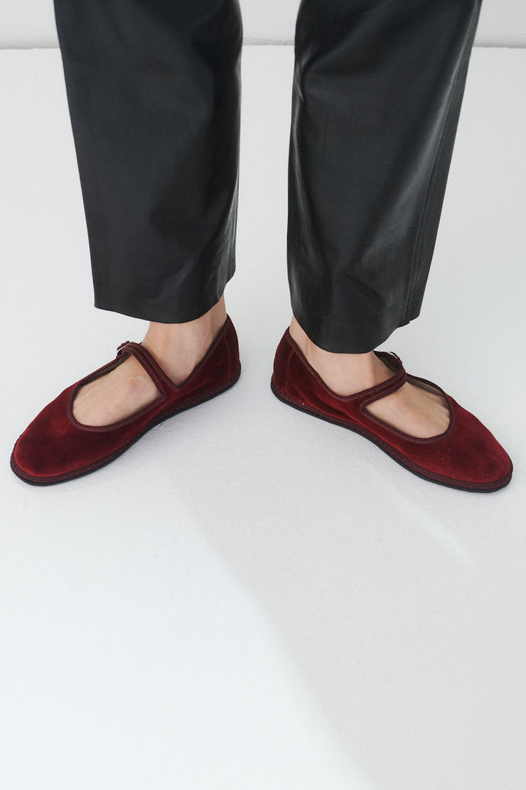 Vibi Venezia Velvet Mary Janes - Bordeux - Desert Vintage