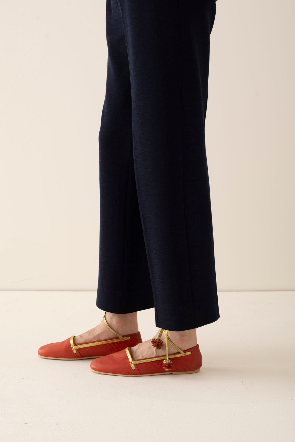 Bottega Veneta Leather Flats - Desert Vintage