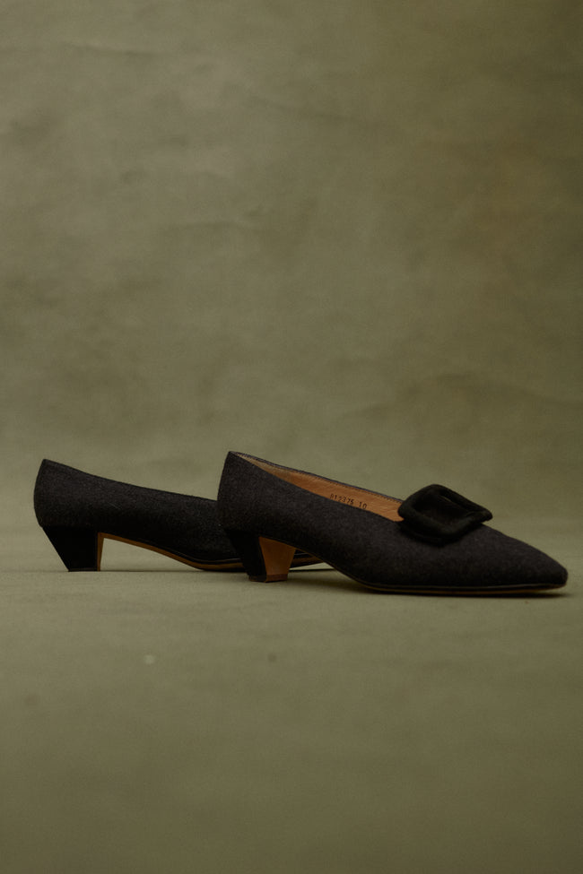 Manolo Blahnik Buckle Heel - Desert Vintage