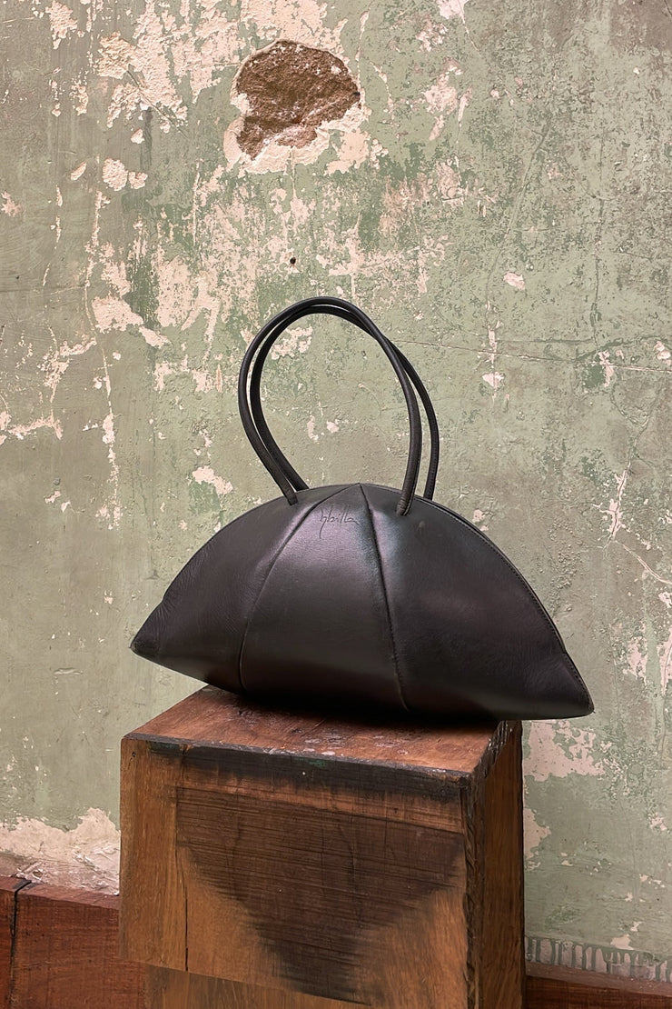 Sybilla black leather bag - Desert Vintage