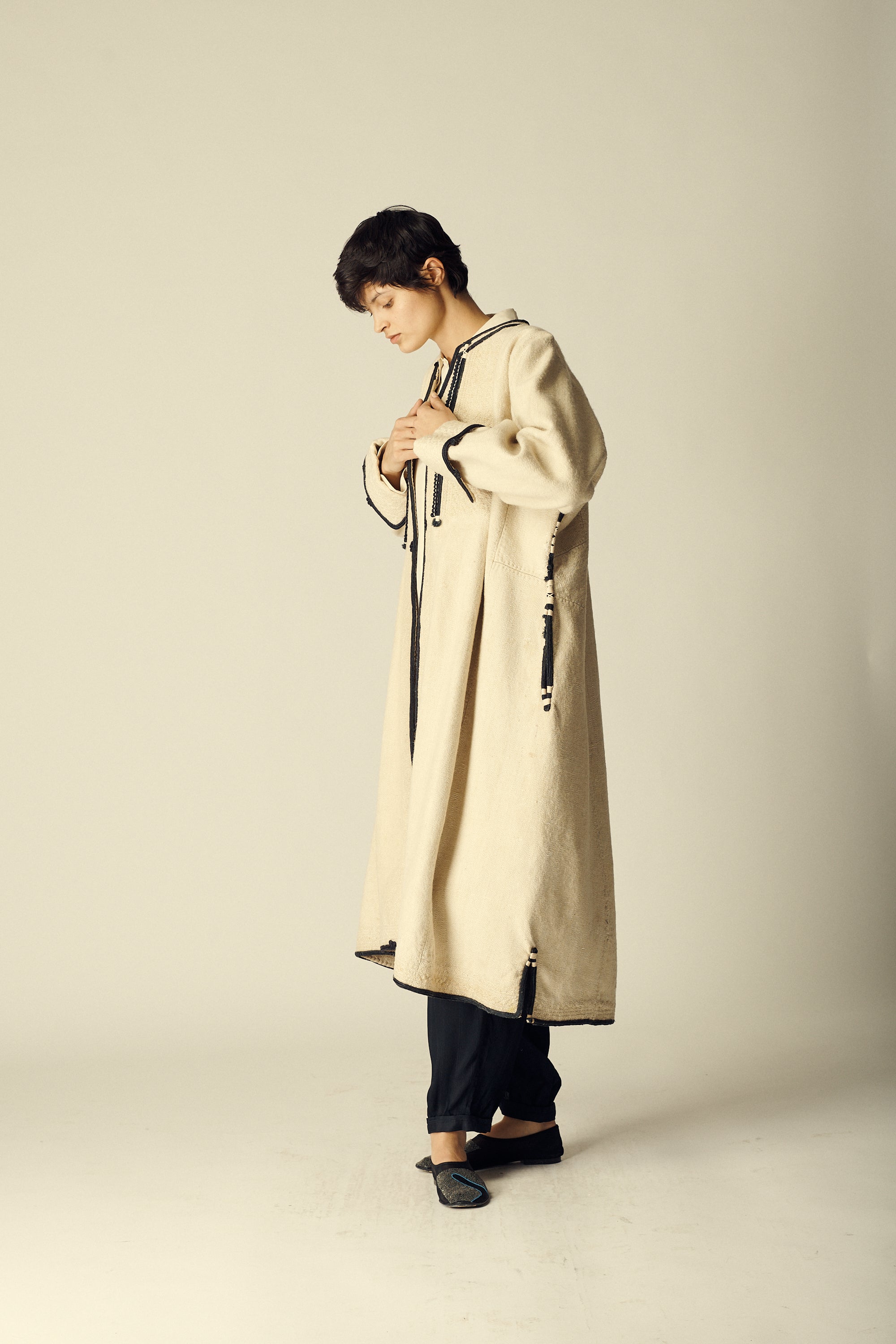 Embroidered Ivory Wool Coat - Desert Vintage